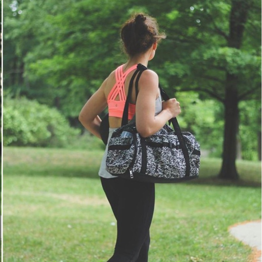 Lululemon Run Ways Duffle Bag